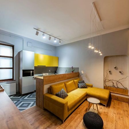 The Yellow Umbrella Studio Cluj-Napoca Exterior photo