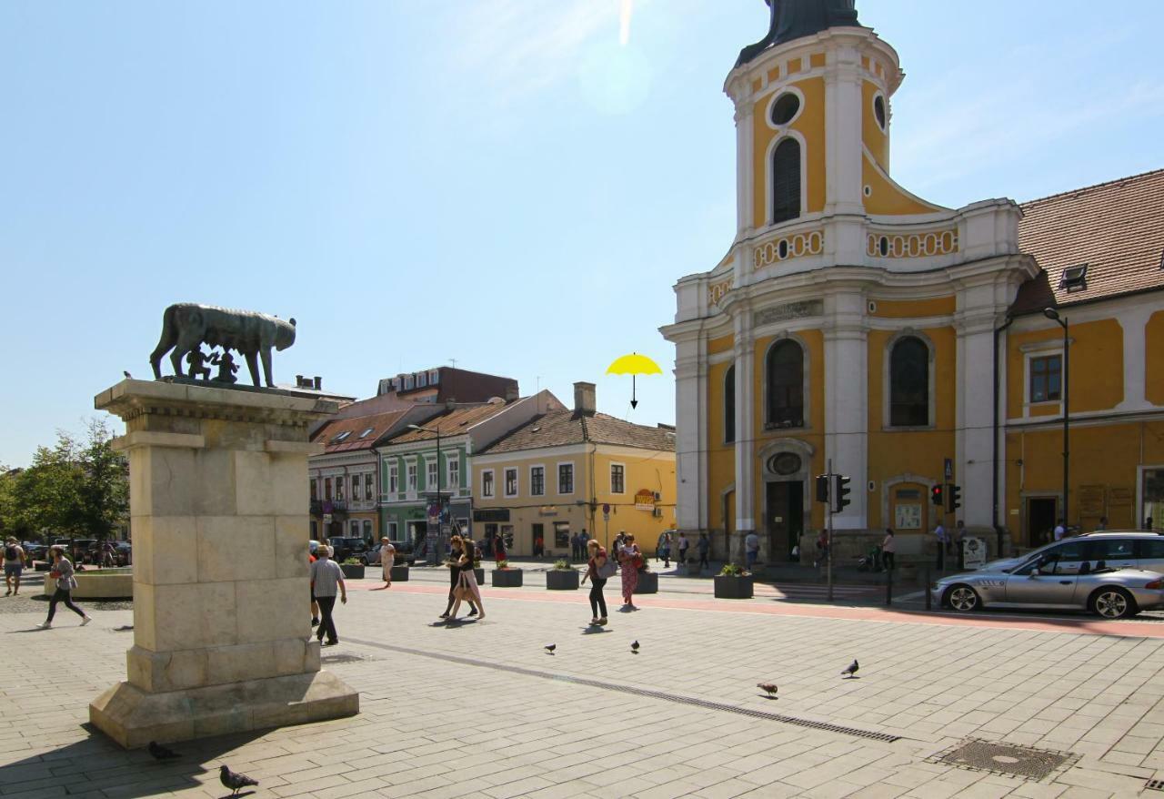 The Yellow Umbrella Studio Cluj-Napoca Exterior photo