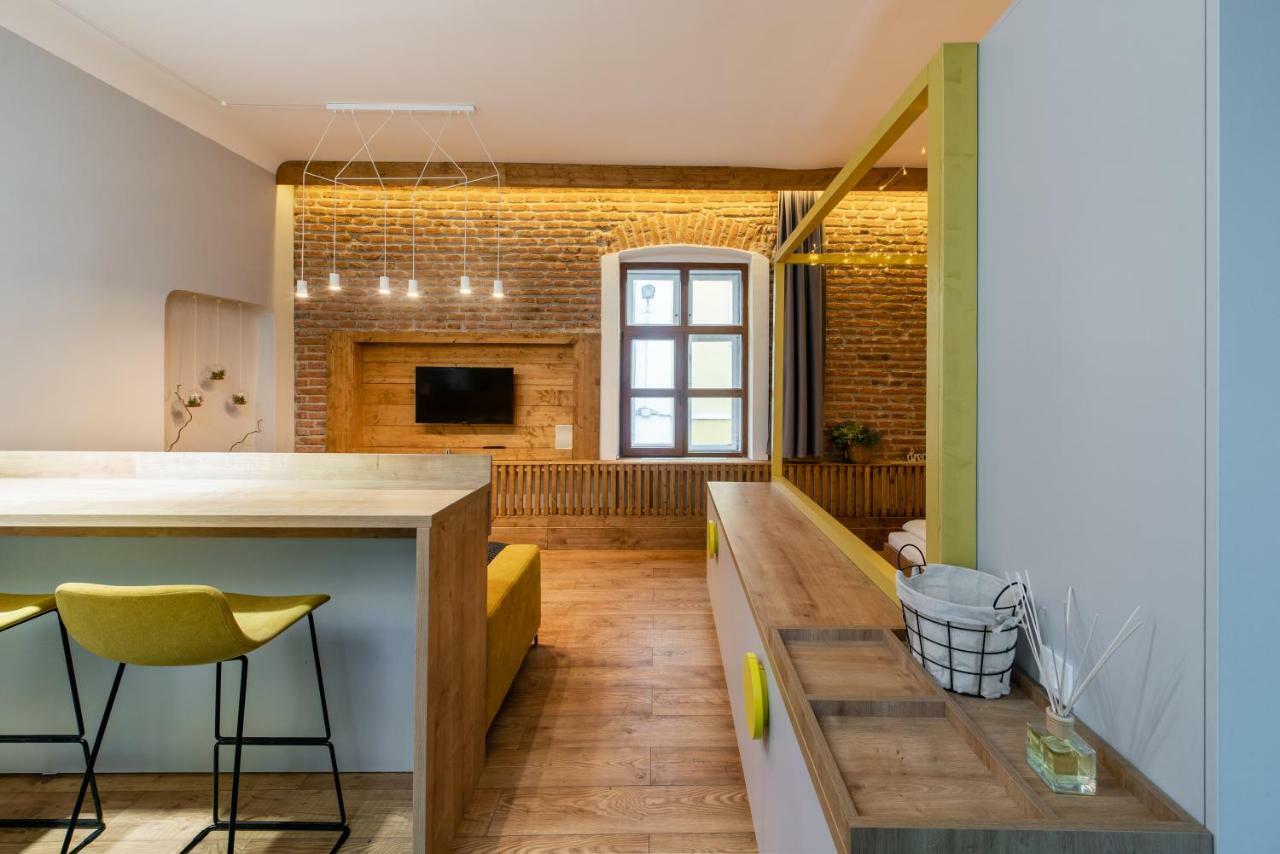 The Yellow Umbrella Studio Cluj-Napoca Exterior photo