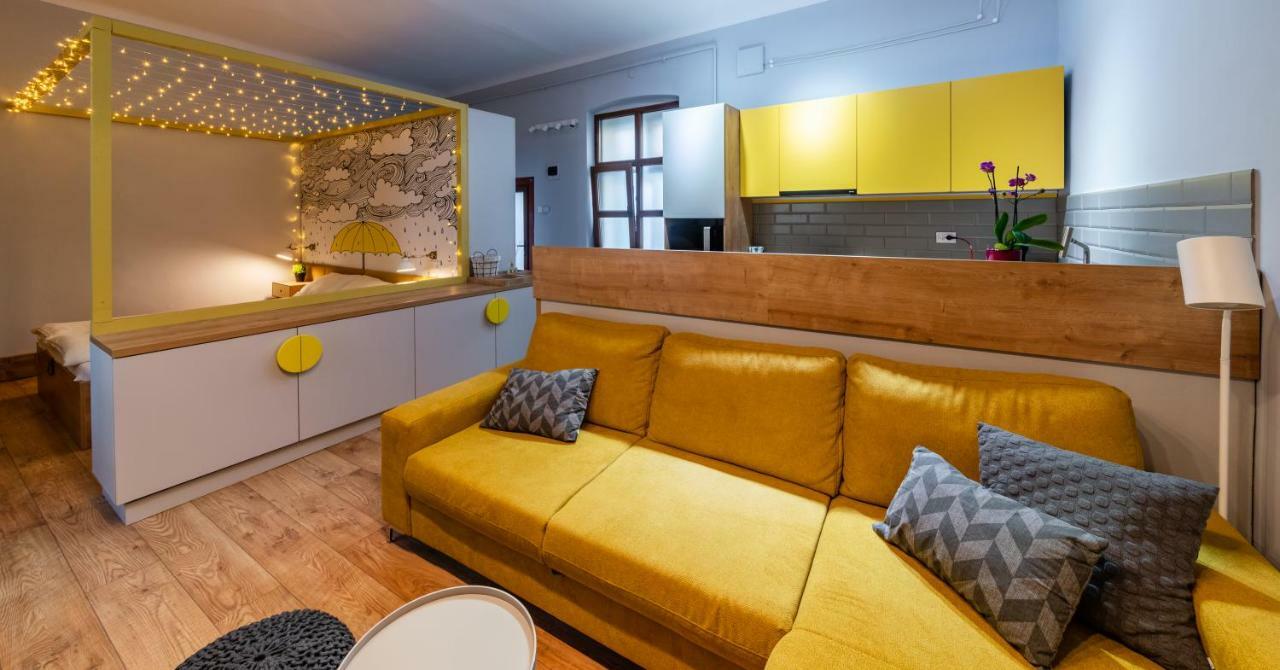 The Yellow Umbrella Studio Cluj-Napoca Exterior photo