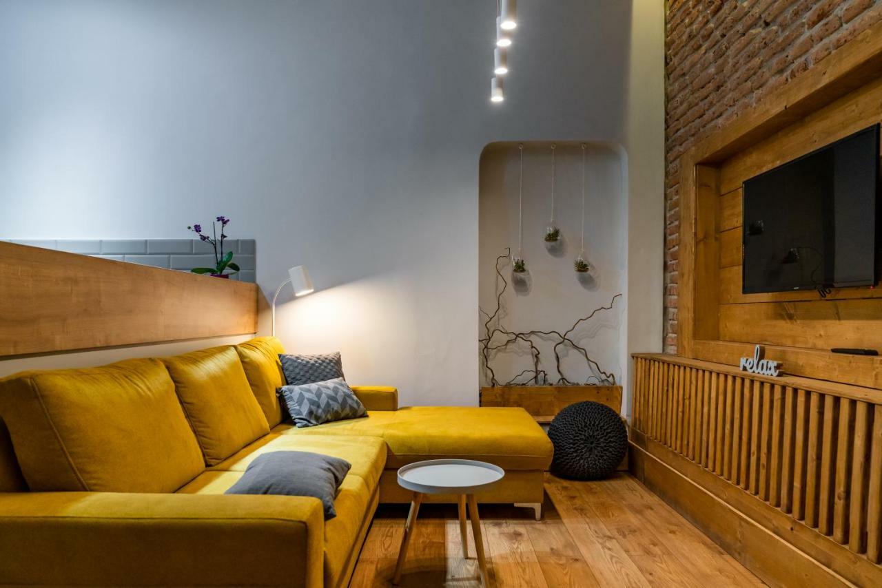 The Yellow Umbrella Studio Cluj-Napoca Exterior photo