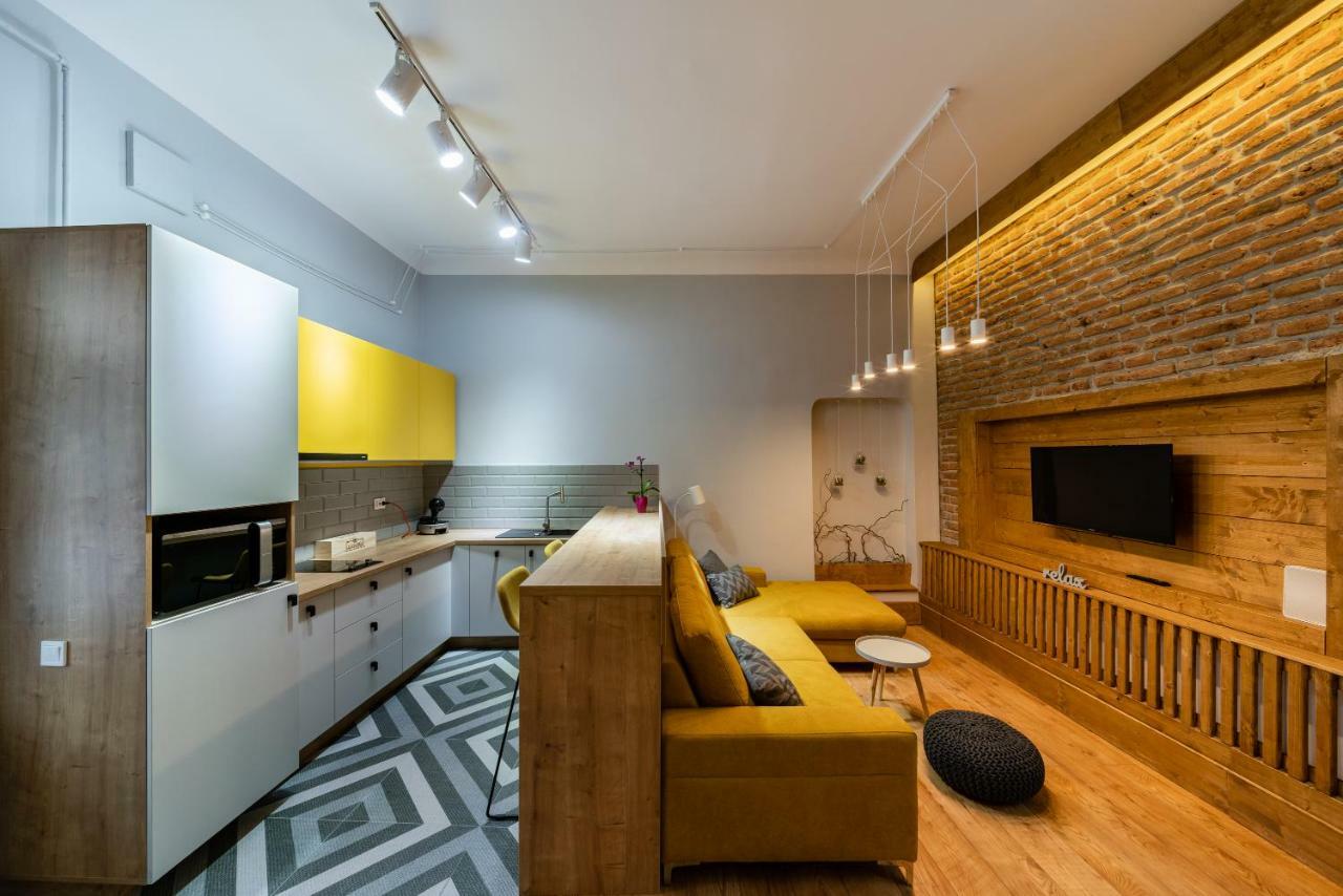 The Yellow Umbrella Studio Cluj-Napoca Exterior photo