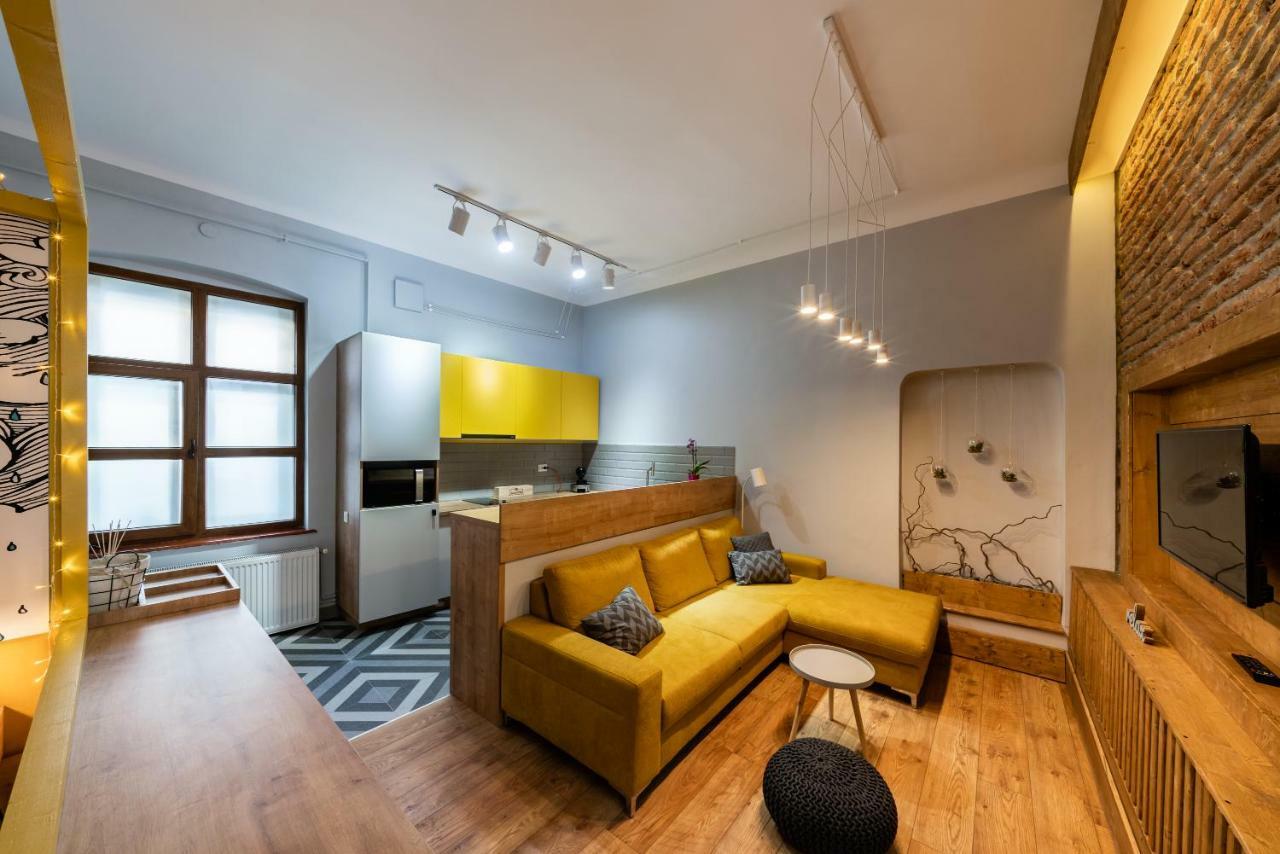 The Yellow Umbrella Studio Cluj-Napoca Exterior photo